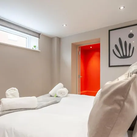 Luxurious Retreat With Workspace - Pass The Keys Appartamento *