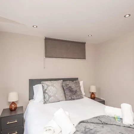 Apartment Pass The Keys Luxurious Retreat With Workspace Leeds (West Yorkshire)
