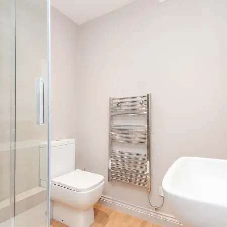 Pass The Keys Luxurious Retreat With Workspace Apartment Leeds (West Yorkshire)