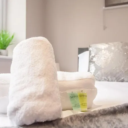 Pass The Keys Luxurious Retreat With Workspace * Leeds (West Yorkshire)