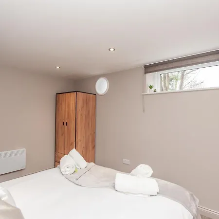 Pass The Keys Luxurious Retreat With Workspace Apartment *